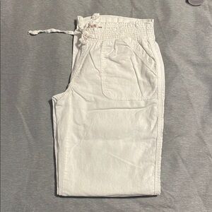 SO Women's White Ankle Cropped Pants